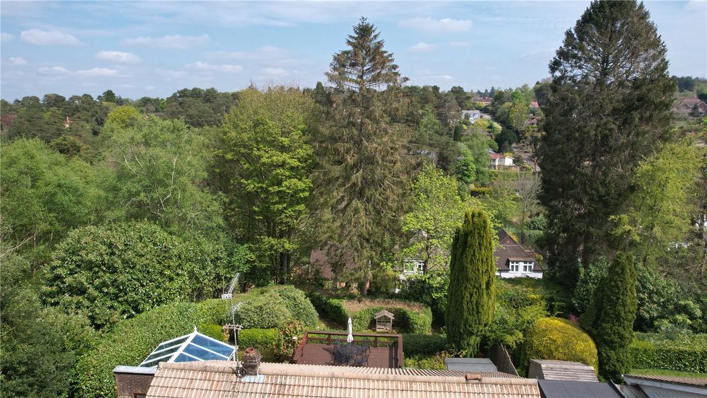 Property photo 2 of 24 Picture No. 30
