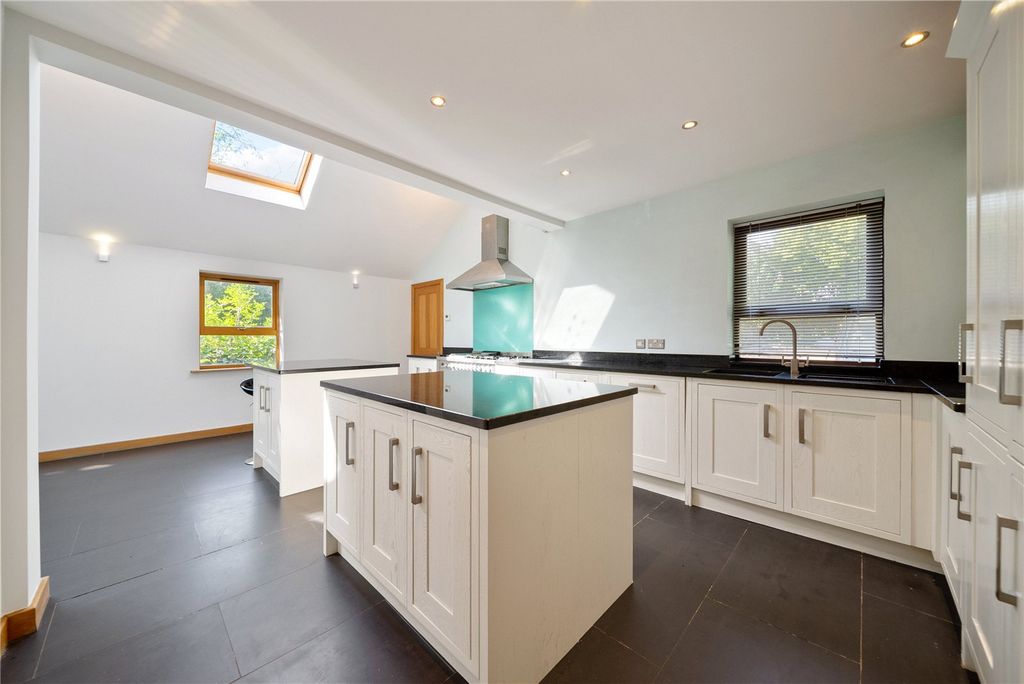 Property photo 3 of 15 Kitchen