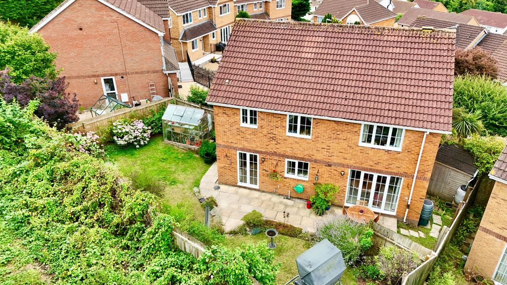 Property photo 2 of 28