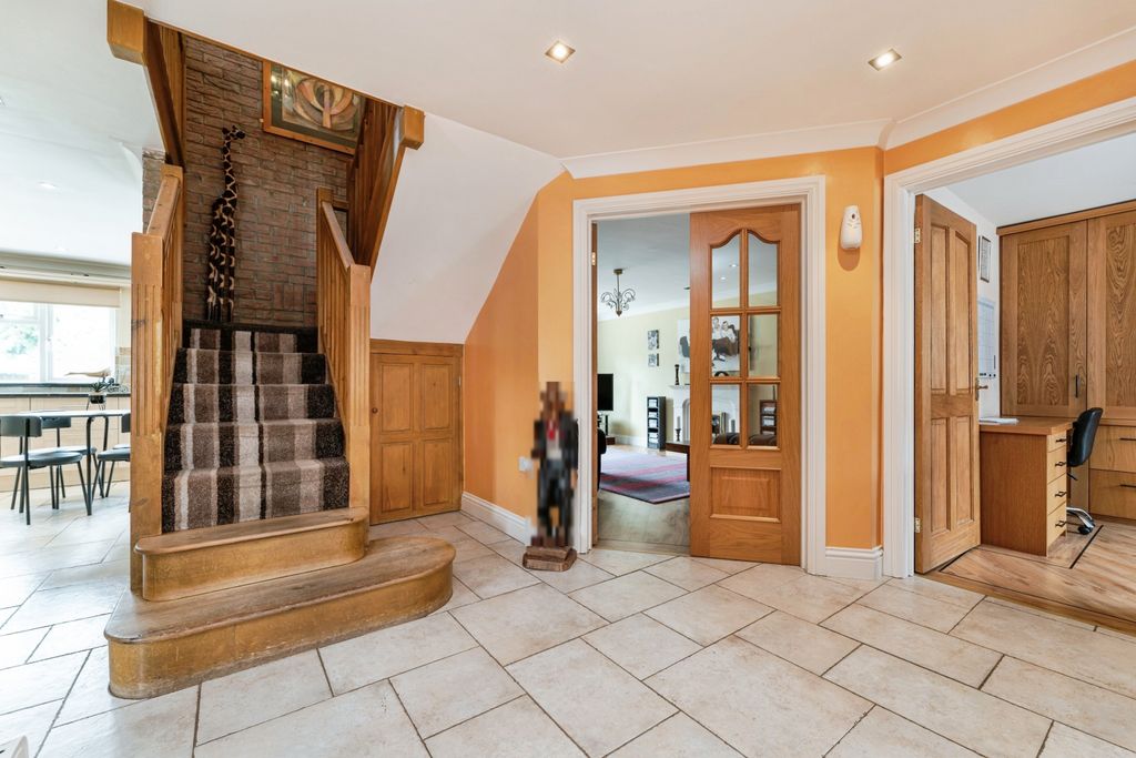 Property photo 3 of 21 Rs_07766