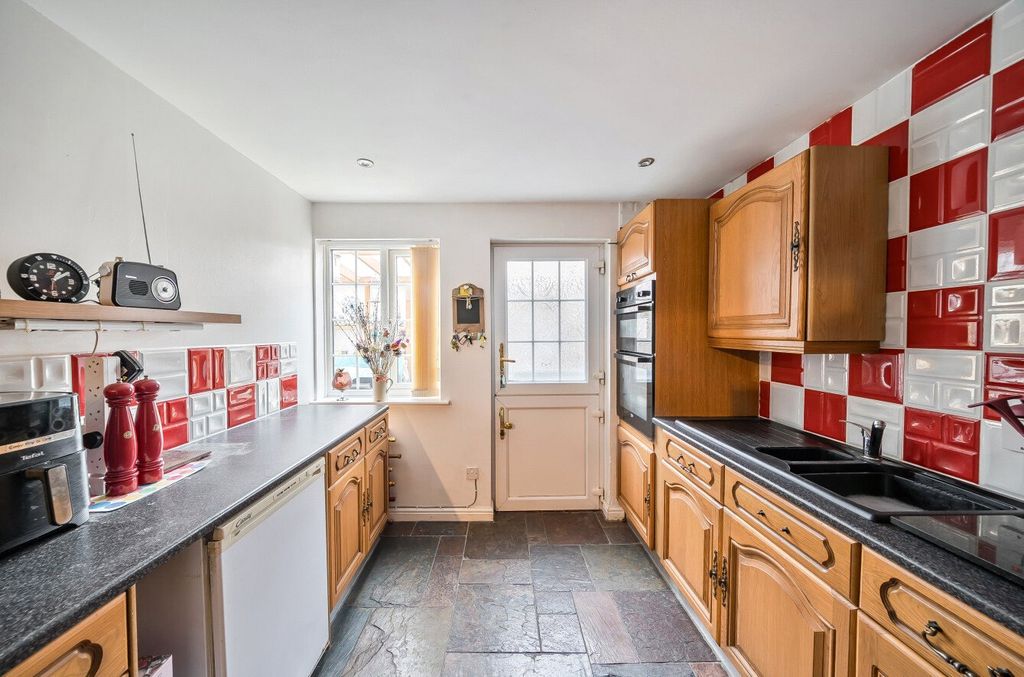 Property photo 1 of 15 Kitchen