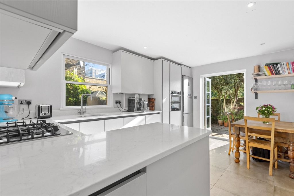 Property photo 1 of 13 Picture No. 02