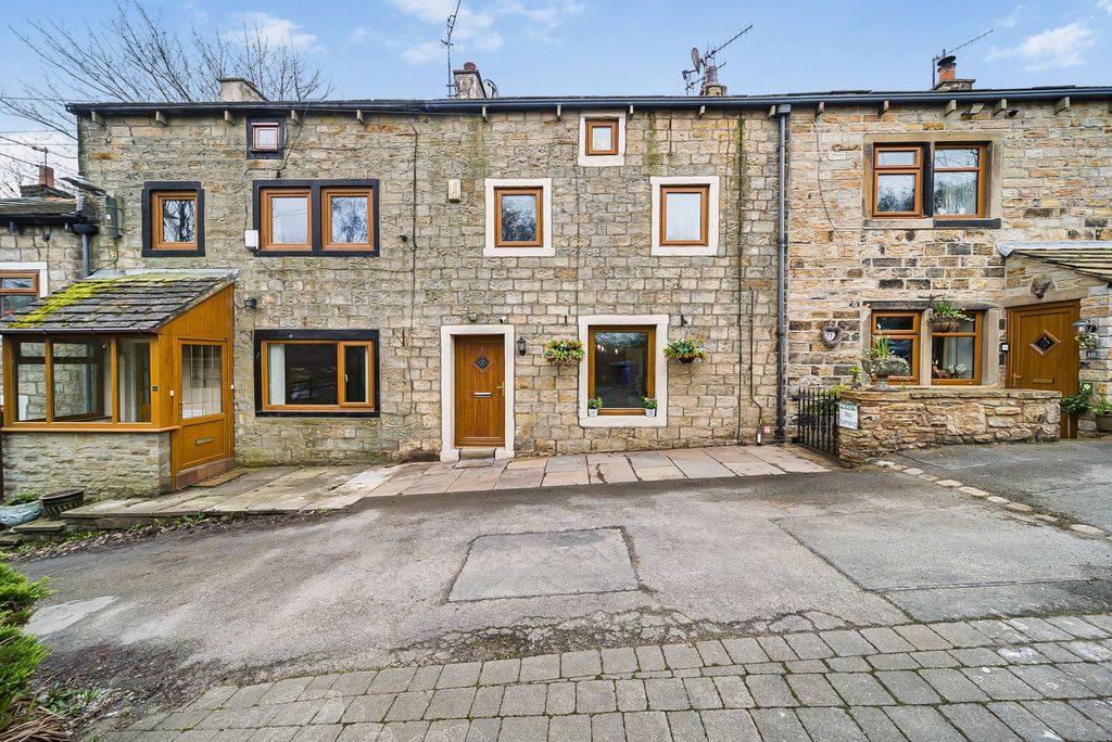 Property photo 1 of 50