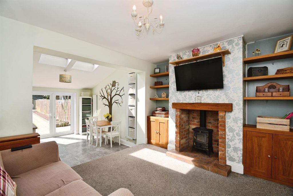 Property photo 2 of 21 d1B6433F-U 20 2819 29.Jpg