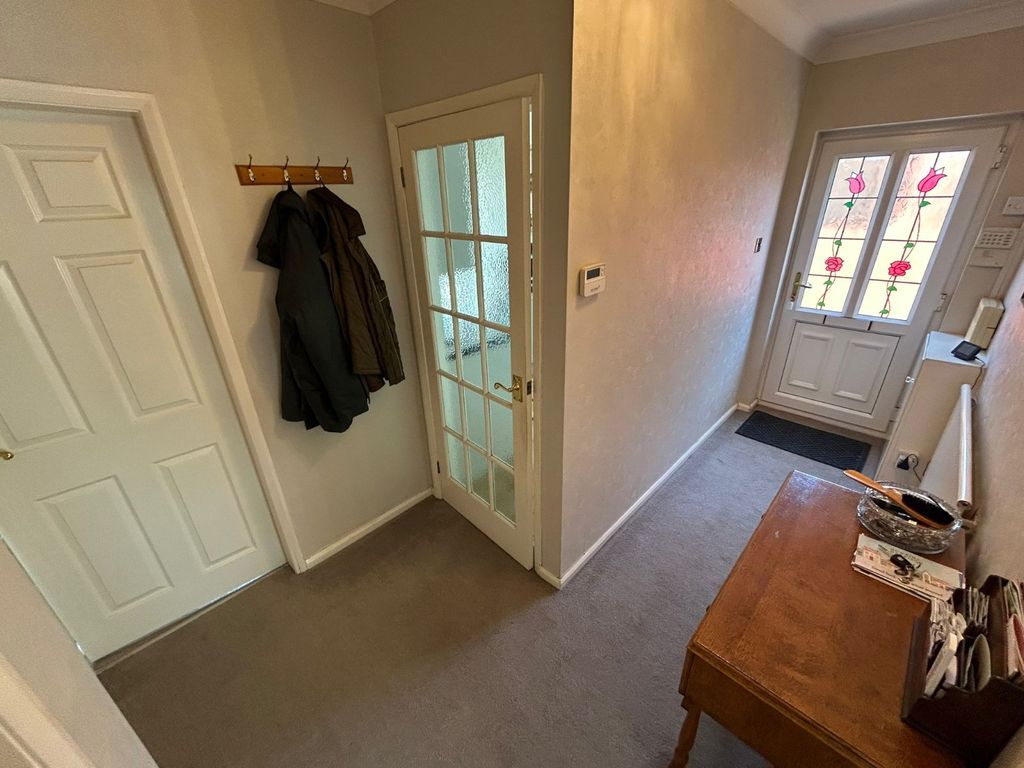 Property photo 2 of 17 Hall