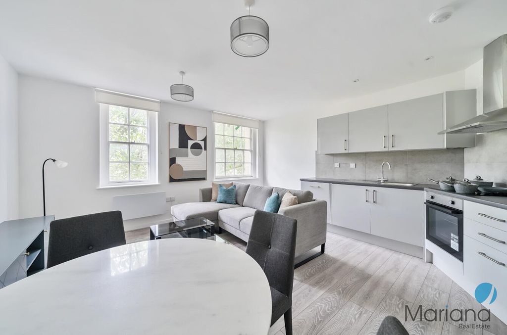 Property photo 1 of 16 Reception Room