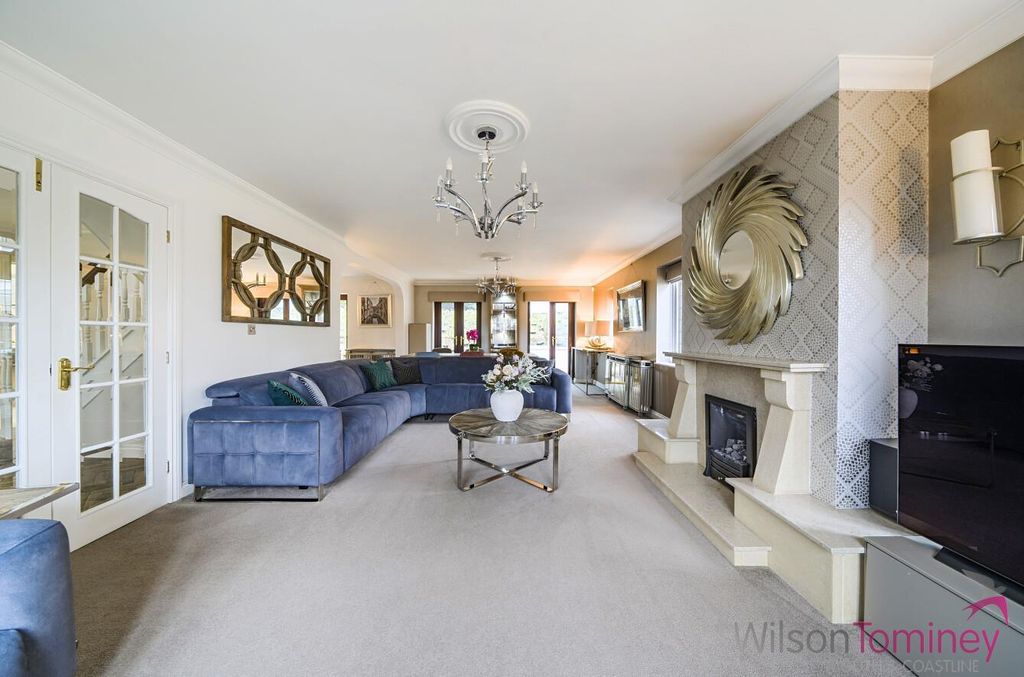 Property photo 3 of 22 c9B8B27c-F173-48ba-Bfcd-B2A42Ffc7A67.Jpg