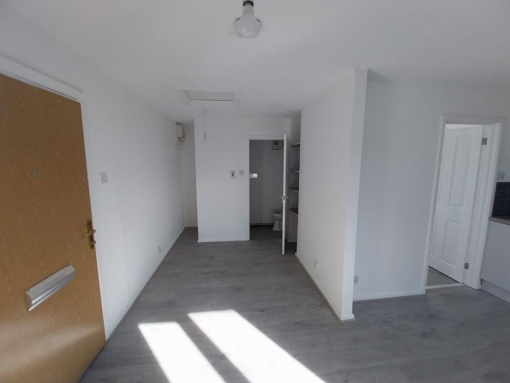 Property photo 3 of 5 9-Image-8d215942.Jpg
