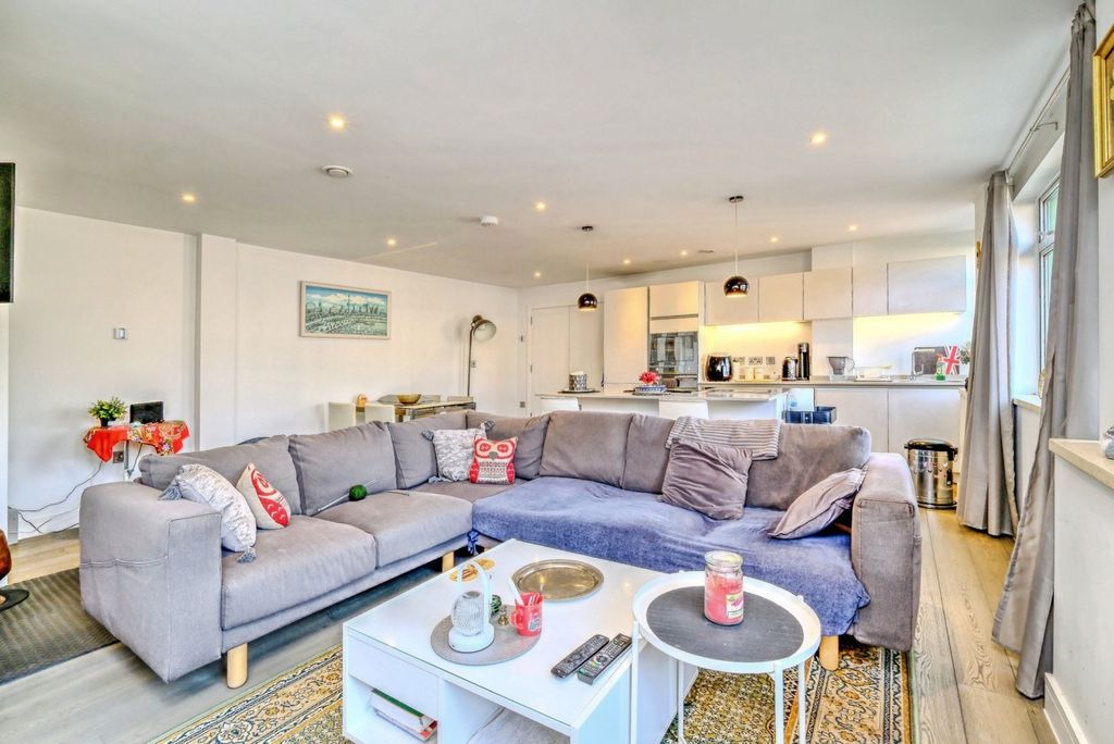 Property photo 2 of 28 Pbox-Img.Jpg