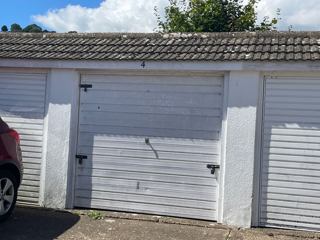 Property photo 1 of 3