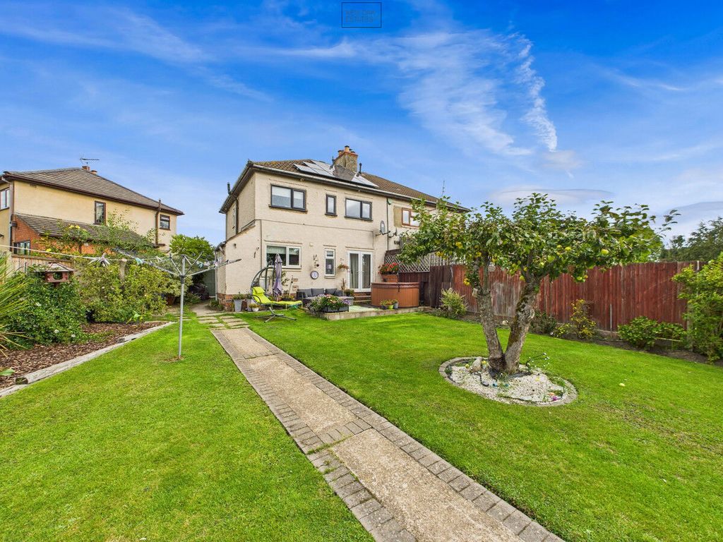 Property photo 2 of 26
