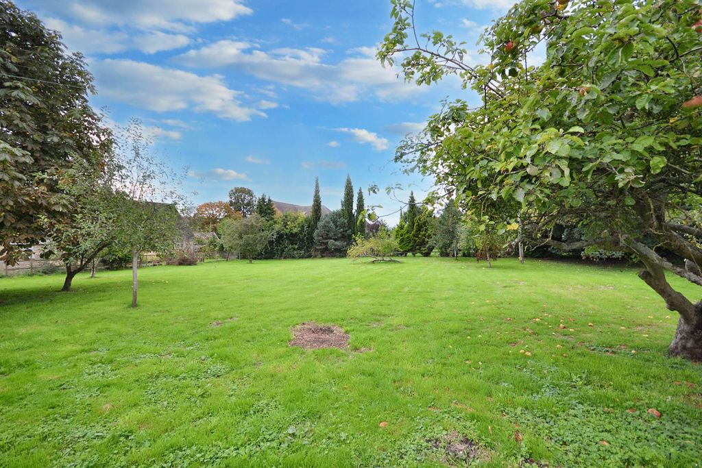 Property photo 2 of 22