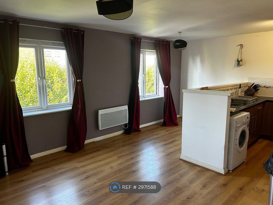 Property photo 3 of 6