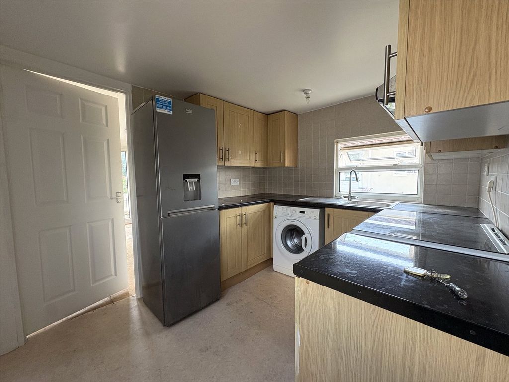 Property photo 3 of 16 Picture No. 09