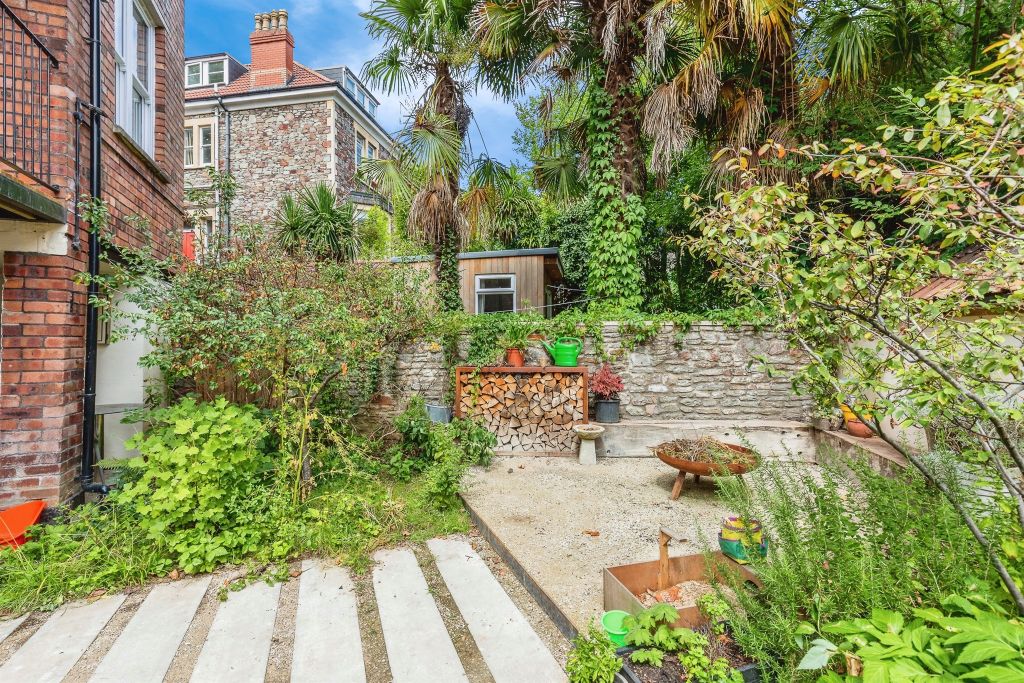 Property photo 3 of 16