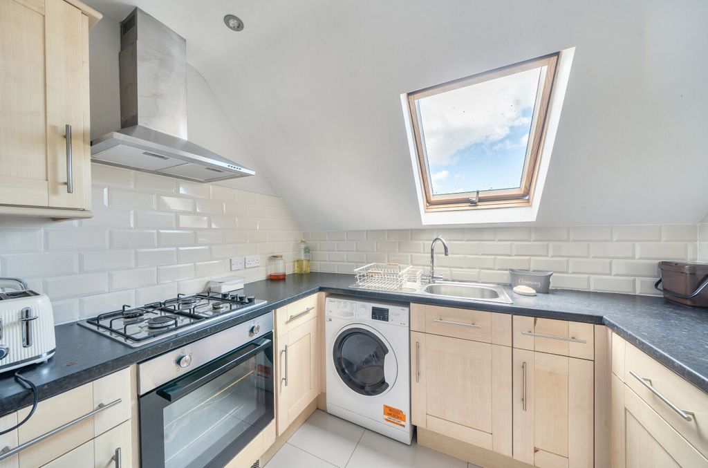 Property photo 2 of 26 1472109-22-6A2868...