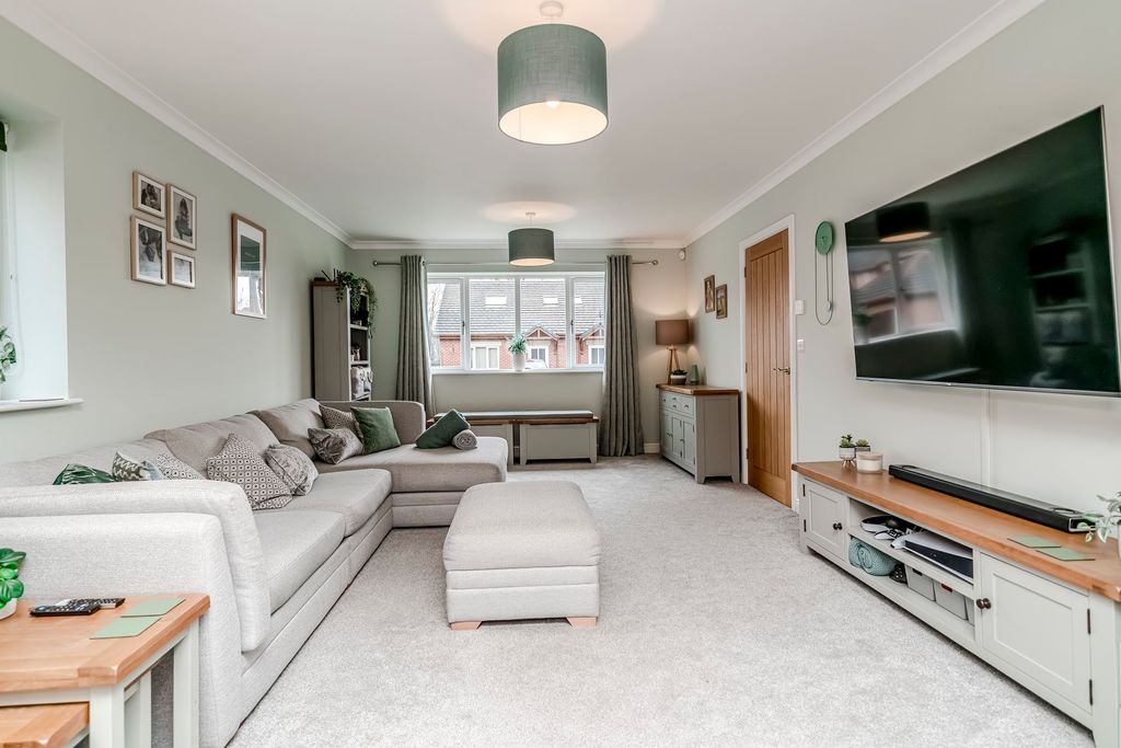 Property photo 2 of 46