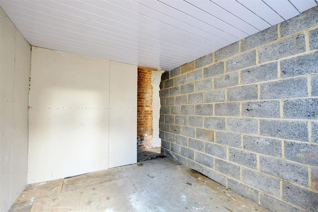 Property photo 3 of 4 Office.Jpeg