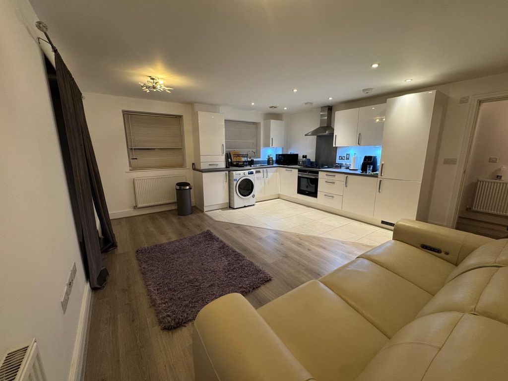 Property photo 2 of 7