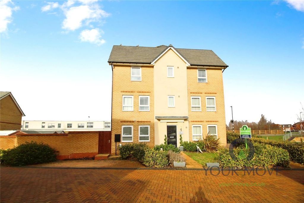 Property photo 2 of 18 Front