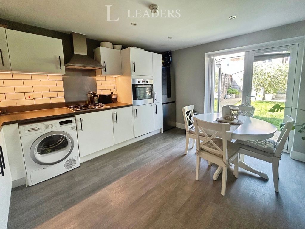Property photo 3 of 17 Pbox-Img.Jpg