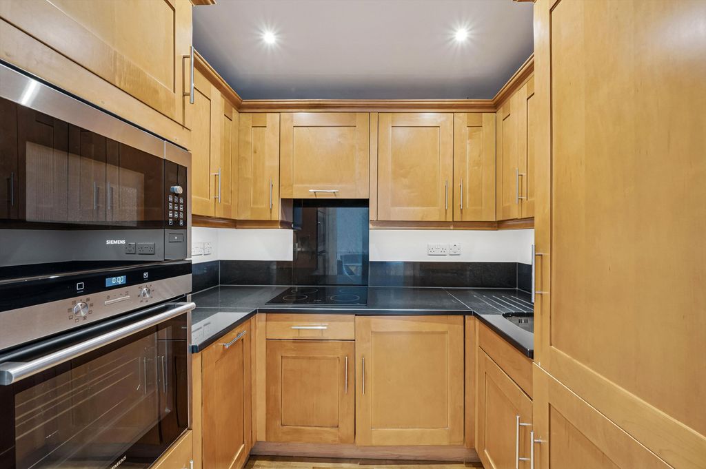 Property photo 3 of 9 Image