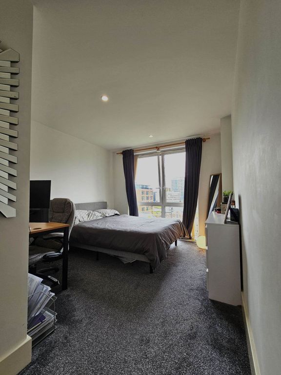 Property photo 2 of 21