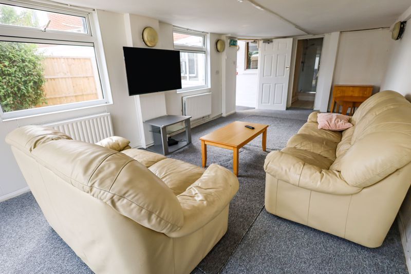 Property photo 2 of 13 Photo 19