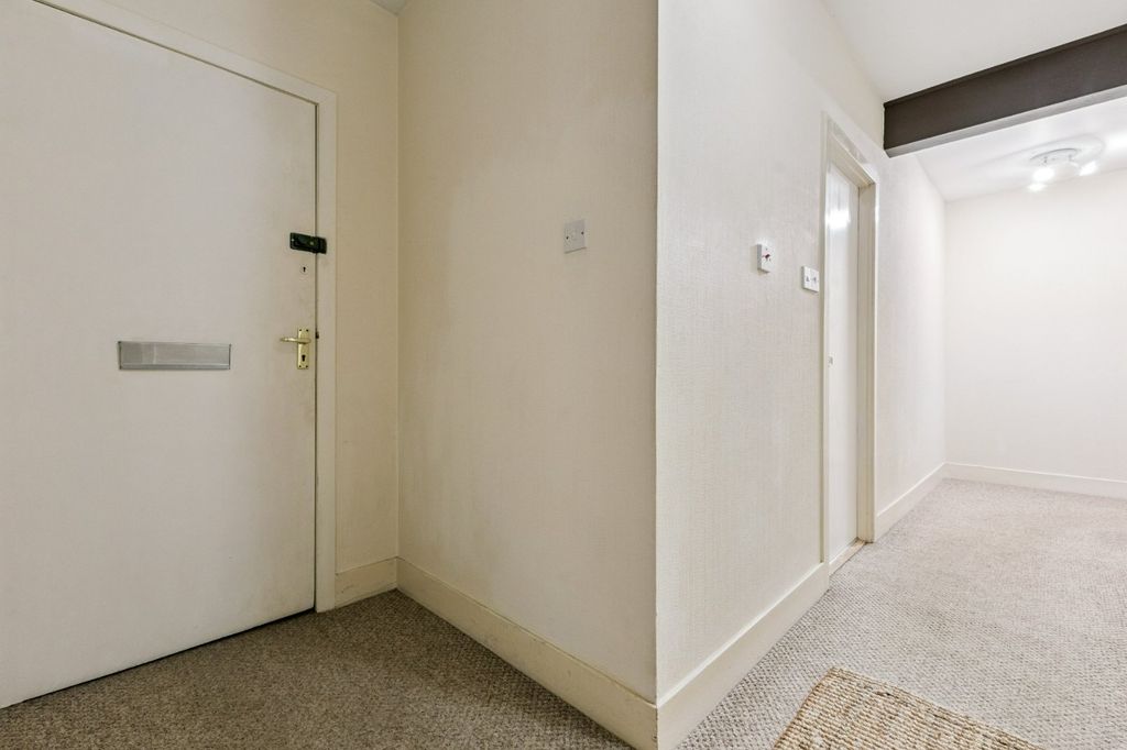 Property photo 2 of 13 Picture No. 02