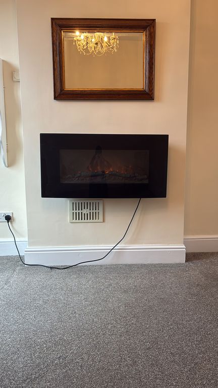 Property photo 3 of 12 Lounge