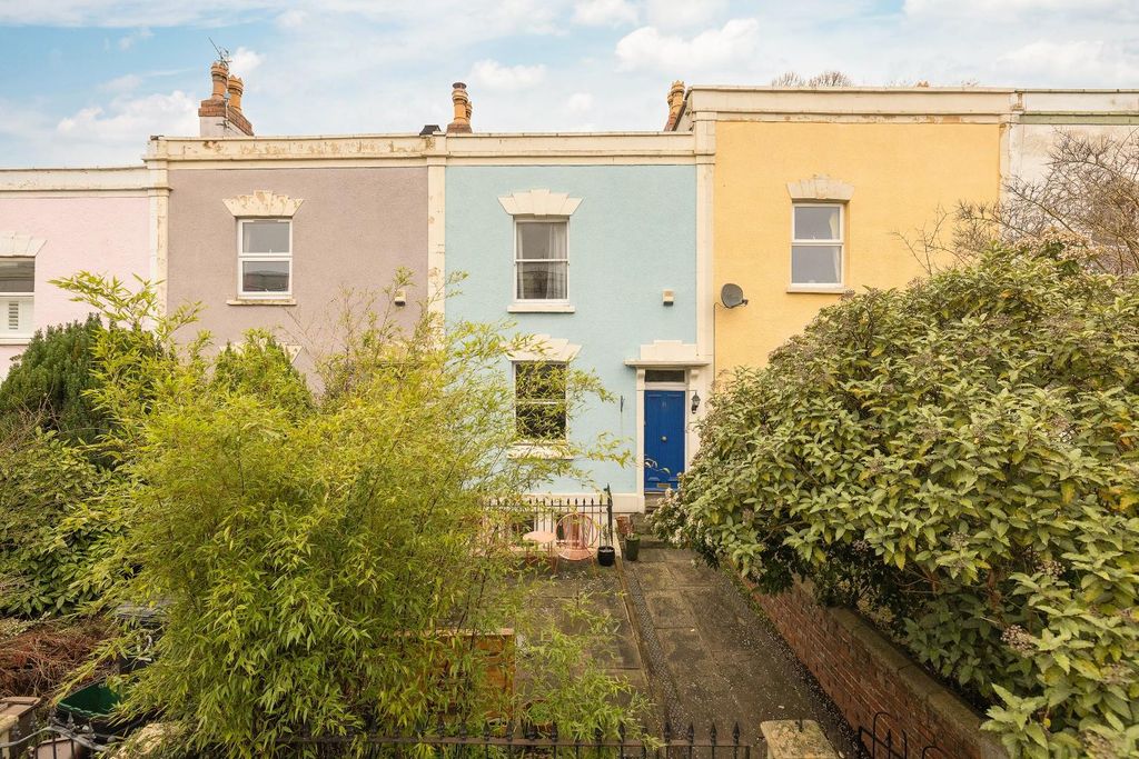 Property photo 2 of 36 Char5368.Jpg