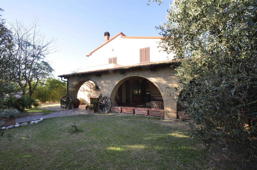 Property photo 2 of 29