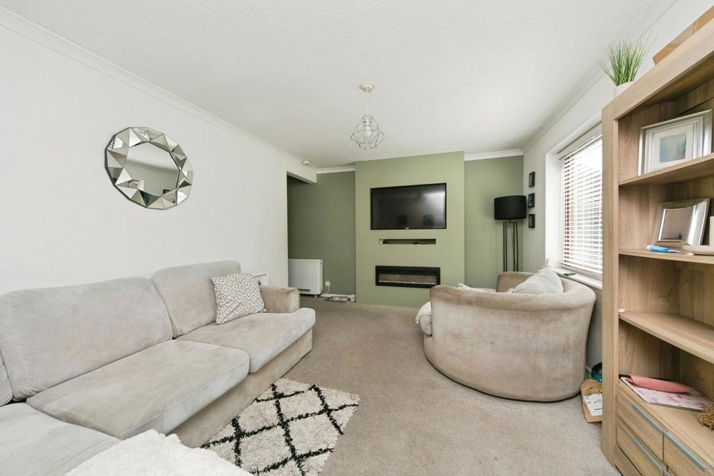 Property photo 2 of 14 Pbox-Img.Jpg