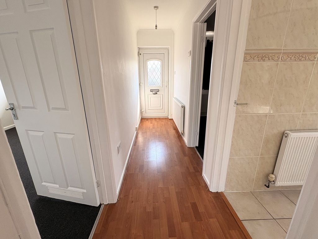 Property photo 3 of 12 Entrance Hall