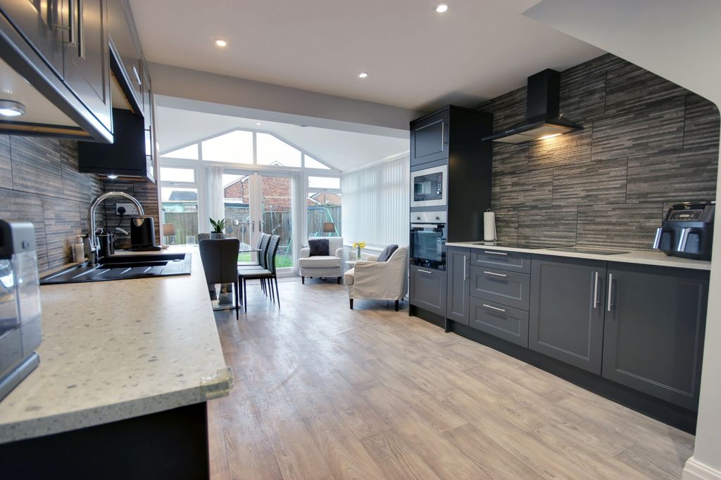 Property photo 2 of 19 1 Liv Kit Din A