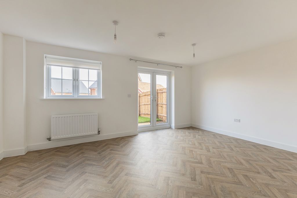 Property photo 1 of 7 Photo