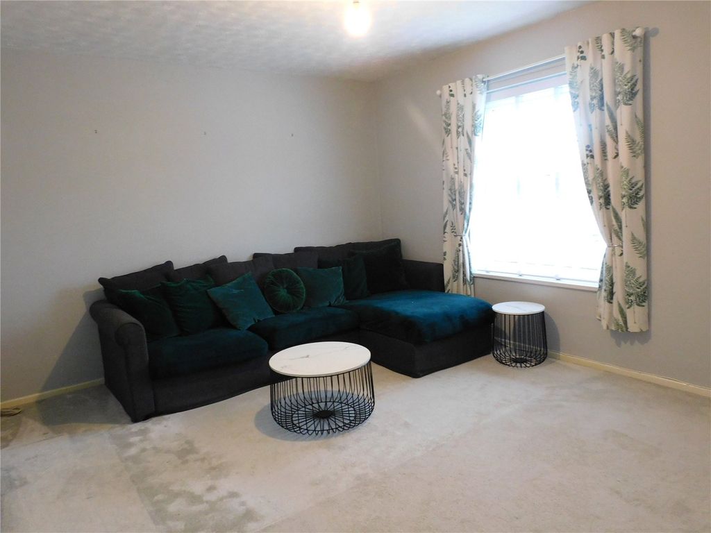 Property photo 3 of 8 Picture No. 13