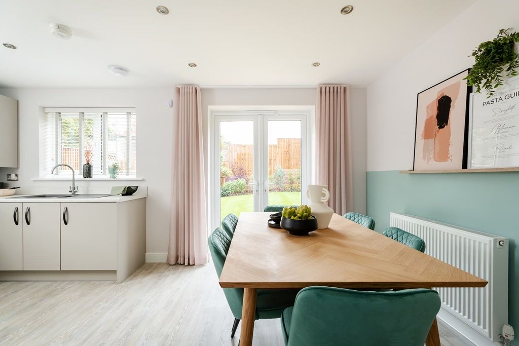 Property photo 2 of 13 Cook And Dine Together In The Open Plan Kitchen-Diner
