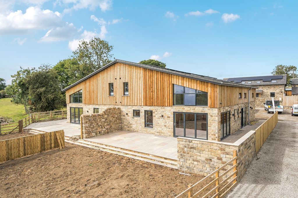 Property photo 1 of 26