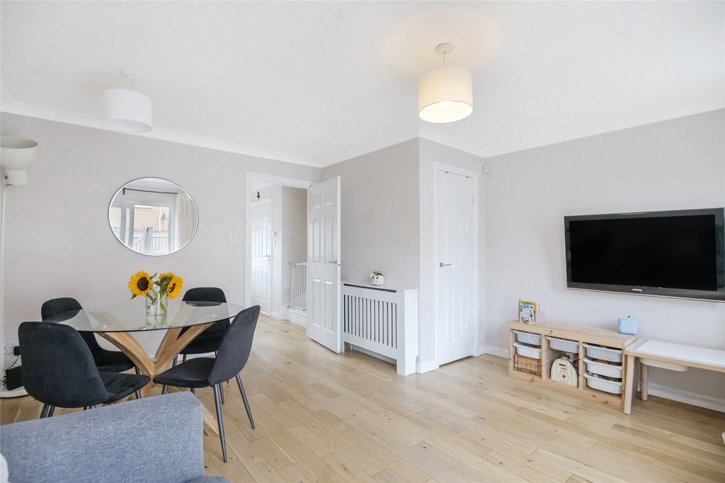 Property photo 3 of 16 3