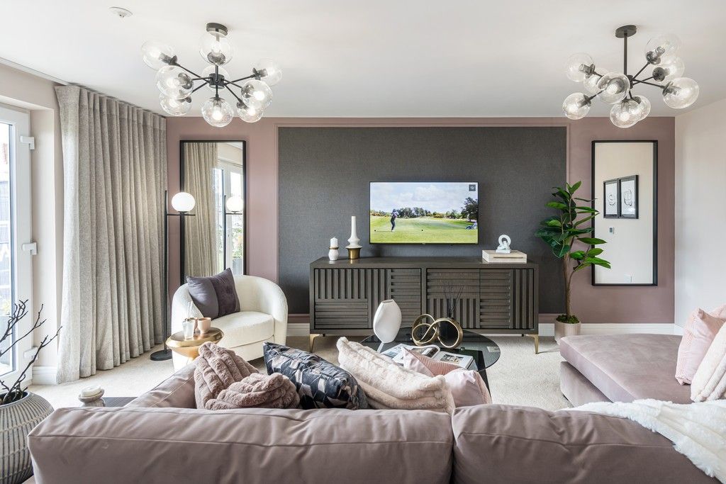 Property photo 2 of 14 West Craigs