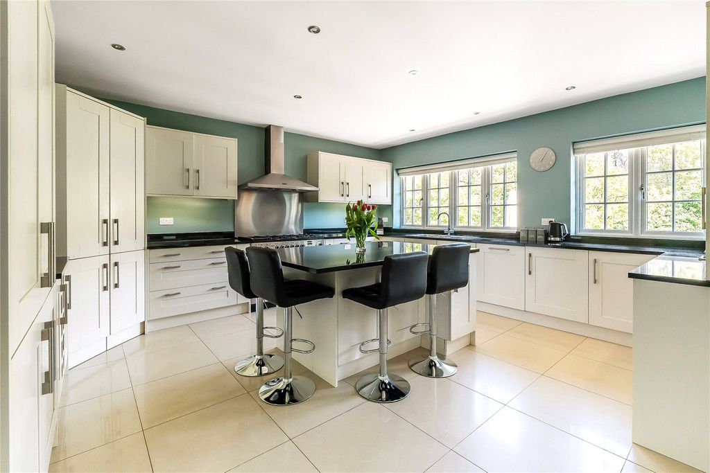 Property photo 3 of 59 Picture No. 05