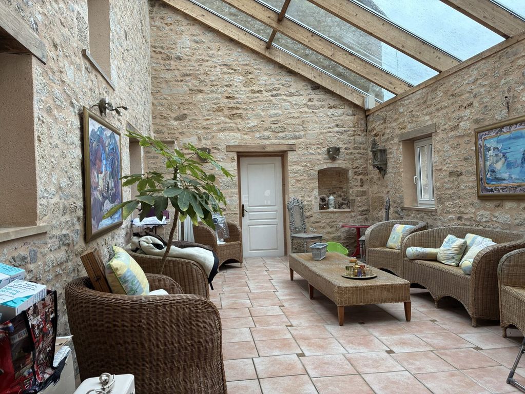Property photo 2 of 14