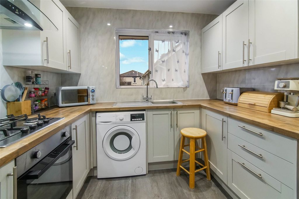 Property photo 3 of 23 Picture No. 05