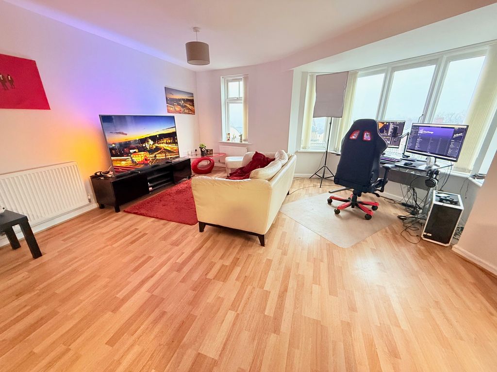 Property photo 2 of 7