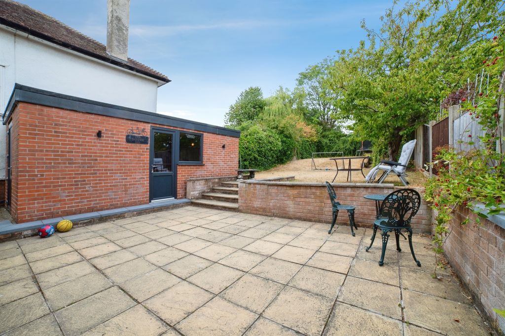 Property photo 2 of 20