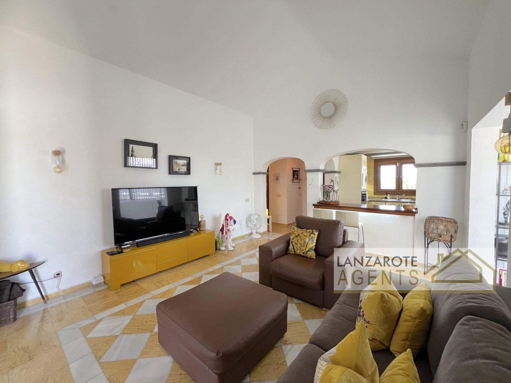 Property photo 3 of 35