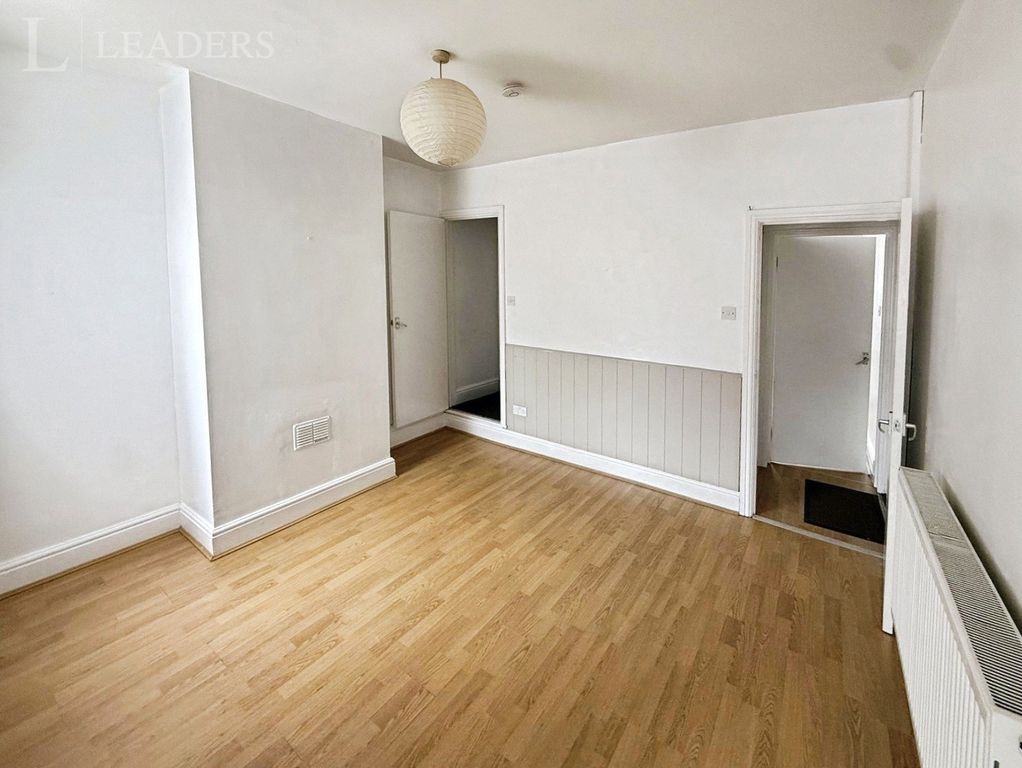 Property photo 3 of 10 Pbox-Img.Jpg