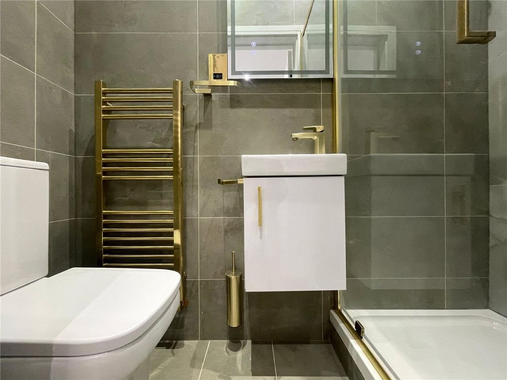 Property photo 3 of 8 Picture No. 06