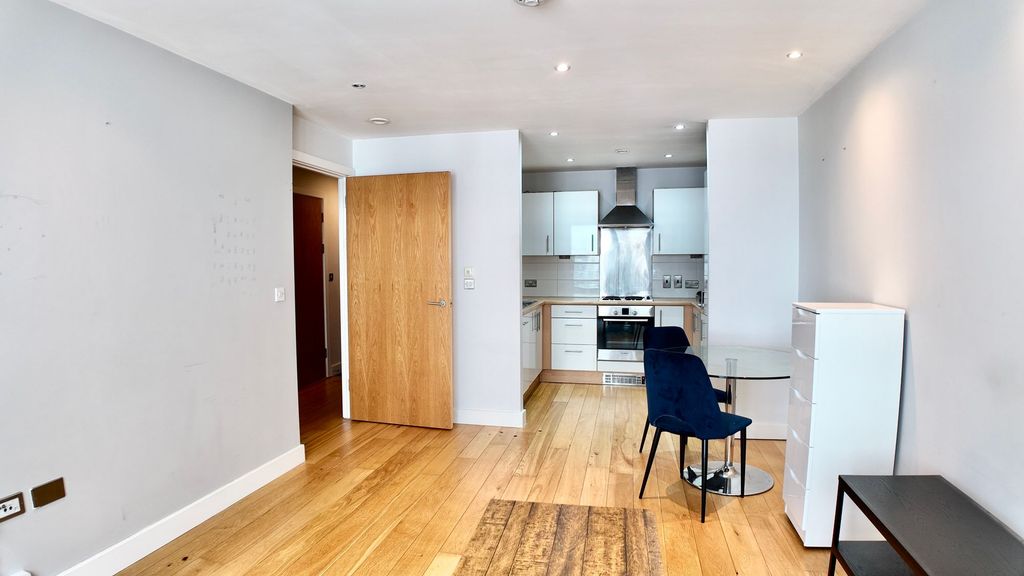 Property photo 2 of 12